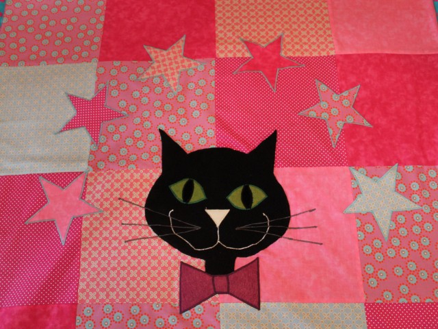 Et la couverture rose assortie au loup pour Maé
